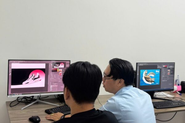 học viên trong khóa dạy kèm photoshop tại nhà